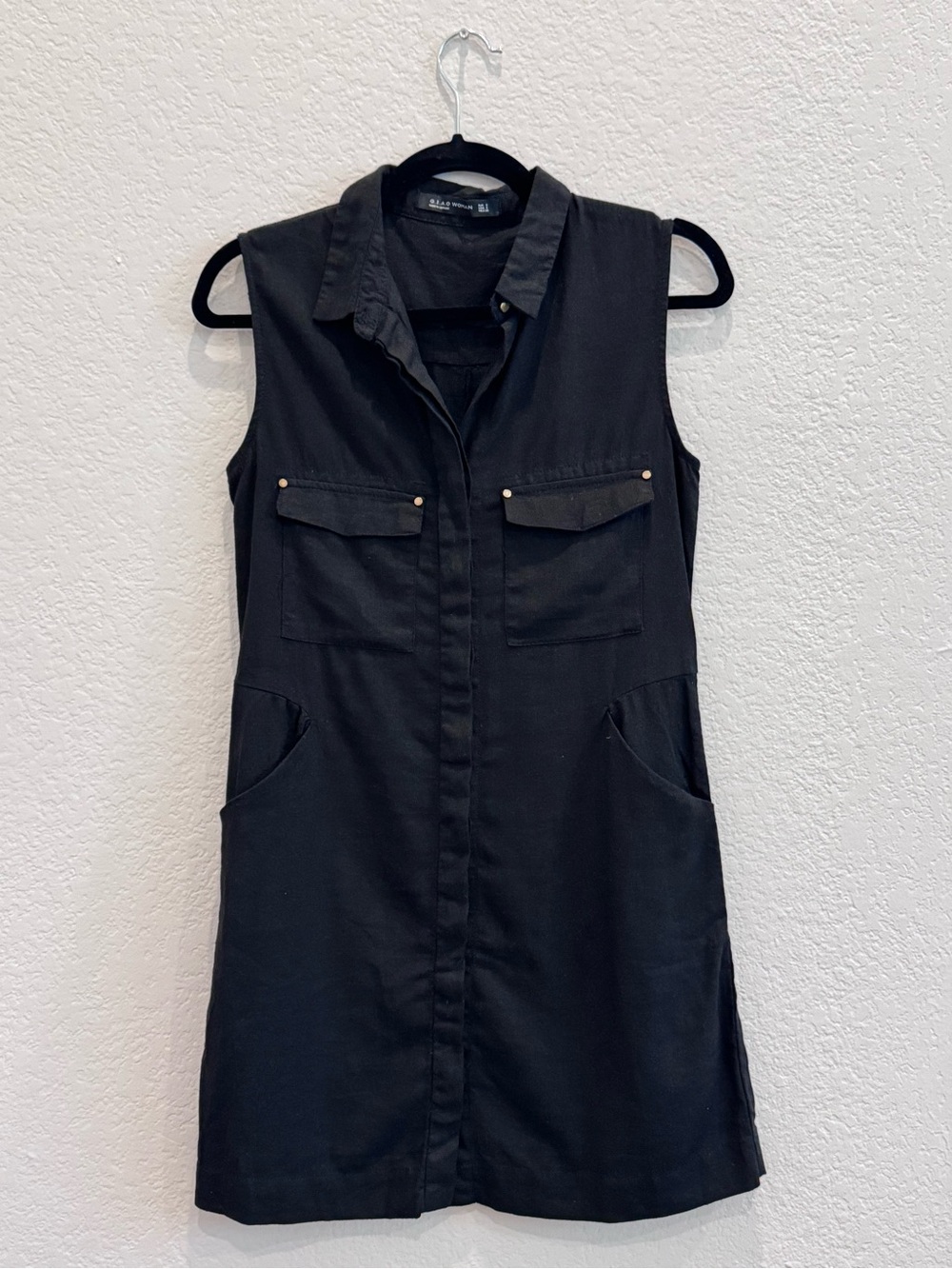 GIAO Sleeveless Black Shirt Dress with Pockets